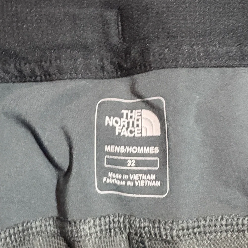 The North Face Black Men's Shorts sz 32